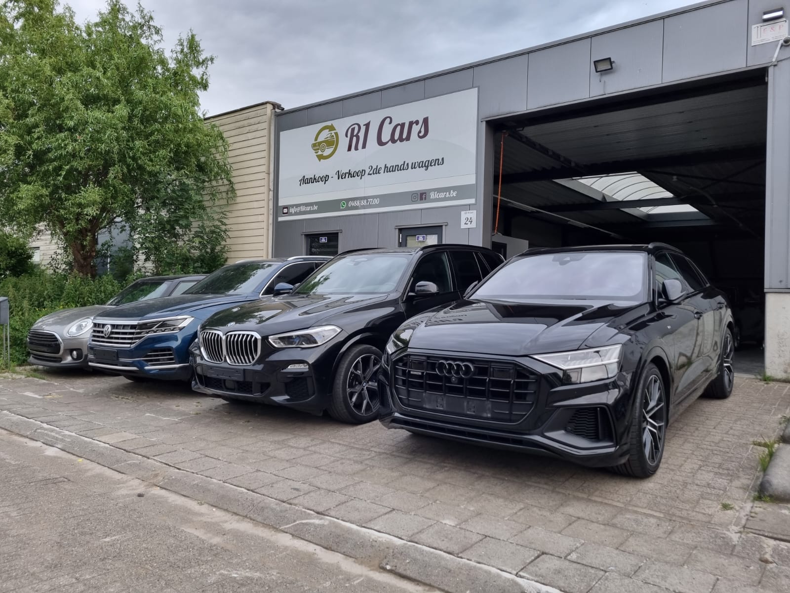 R1 Cars garage in Hoboken — used-car dealer